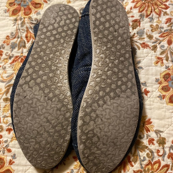 Denim Toms - Picture 2 of 2